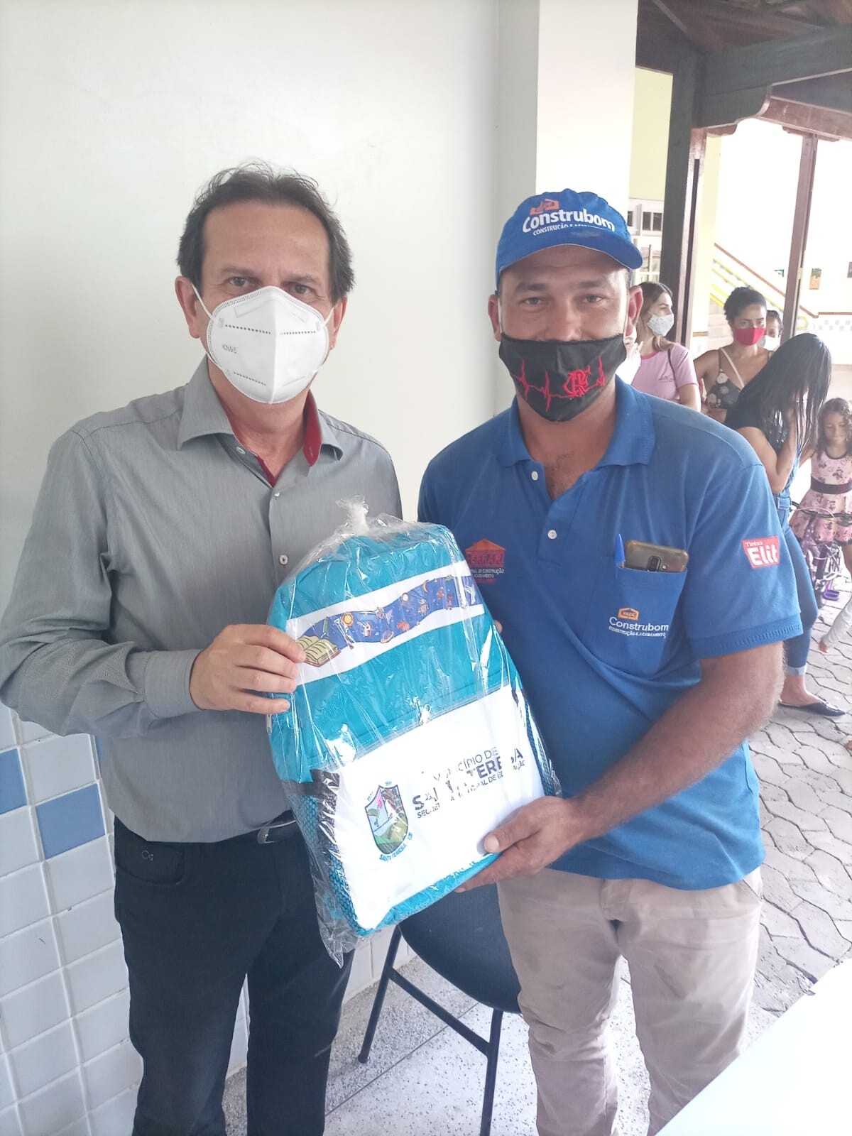 Prefeitura entrega Kits Escolares nas escolas municipais