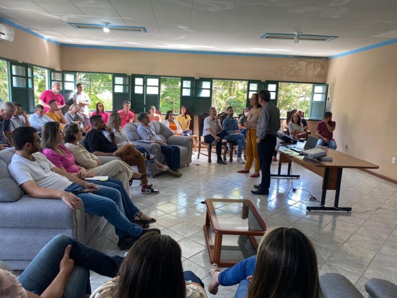 Reajuste anual de servidores encaminhado à Câmara nesta segunda  é de  no mínimo 7,5%